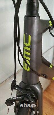 2017 BMC GranFondo GF02 Carbon Fiber Road Bike 58cm Shimano 105 HED Wheels