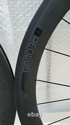 Bontrager Aeolus Comp 5 Carbon Fiber DISC THRU AXLE Wheels 700c Clincher Shimano