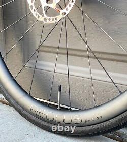 Bontrager Aeolus Pro 37 TLR Disc Carbon Fiber Road Bike Wheels Wheelset