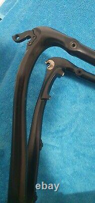 Carbon fibre 23.5 Gravel Road Bike Frame and Forks 700c Disc Brake Wheel