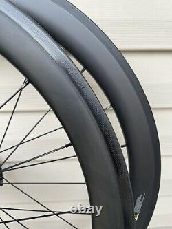 DT Swiss Carbon Clincher Road Bike Wheels (Novatec Rims). Rim Brake. 11S/Shimano