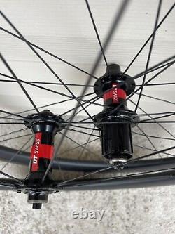 DT Swiss Carbon TUBELESS Wheelset. Rim Brake. Weight 1390g