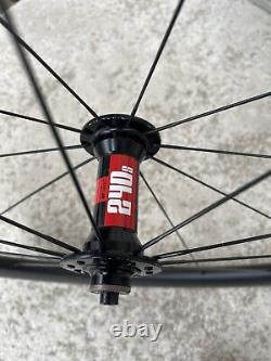 DT Swiss Carbon TUBELESS Wheelset. Rim Brake. Weight 1390g