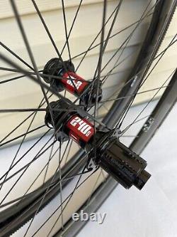 ENVE SES 4.5 AR DISC Wheelset Tubeless Clincher DT Swiss 240 Hubs. 11spd. + Tires