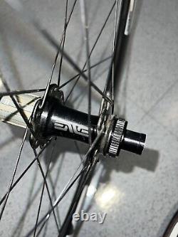 ENVE SES 5.6 Carbon Tubeless Wheelset Disc ENVE 25M Road Tires Muc-OFF Tape Kit