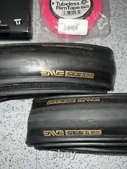 ENVE SES 5.6 Carbon Tubeless Wheelset Disc ENVE 25M Road Tires Muc-OFF Tape Kit