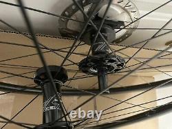 GIANT SLR 1 30MM CARBON CLIMBING C/L DISC ROAD WHEELS Tubeless