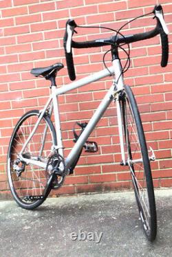 Gavin 56cm Aluminum Road Bike Carbon Fork 700C Wheels 18 Speed Road Bicycle
