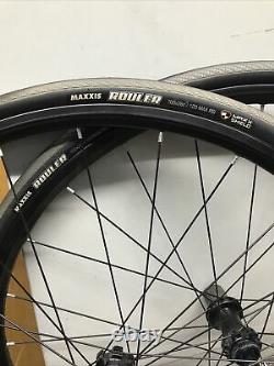 Mavic Aksium disc 12mm thru axels wheels 700c 11 speed road race bike #2