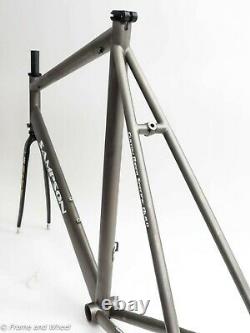 Sampson Z7 57cm titanium frame carbon fork English bottom bracket road bike