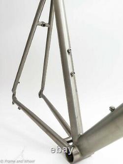 Unbranded 57cm titanium frame carbon fork English bottom bracket road bike